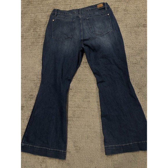 Judy Blue Size 22W Flare Jeans (G) - Picture 2 of 6